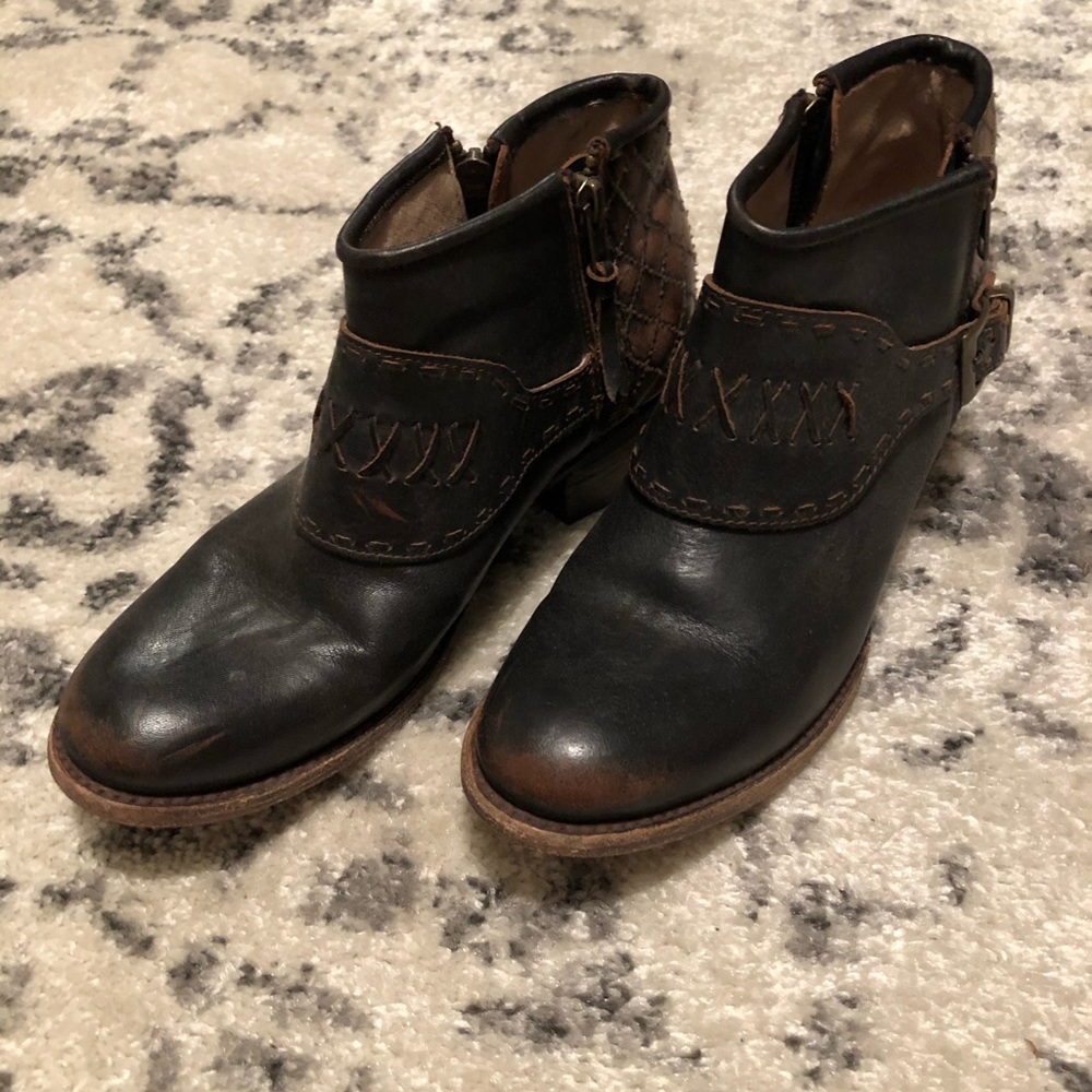 Freebird Grand bootie size 8